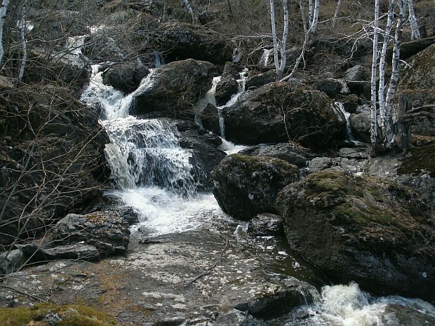 Водопадик на речке Могак  в районе Кужаново